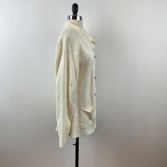 Vintage 70/80s White Knit Cardigan Sweater Lion Silver Button Front Boho Granny - Picture 10 of 11